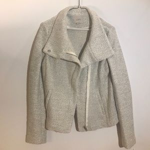 Loft Comfy Zip - White